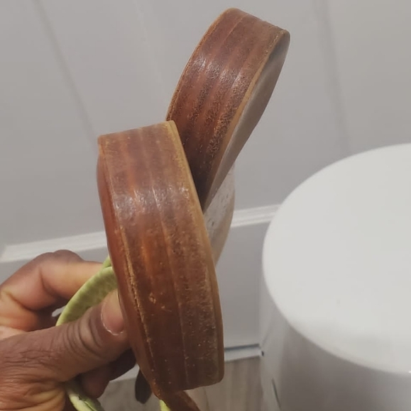 Eliza B Genuine Leather LemonThong Slippers Size 8 🌴 - Picture 2 of 7